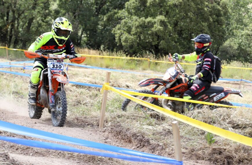 ESPECTACLE D’ENDURET I ENDURO CLÀSSIQUES A LA BASTIDA DE TOST