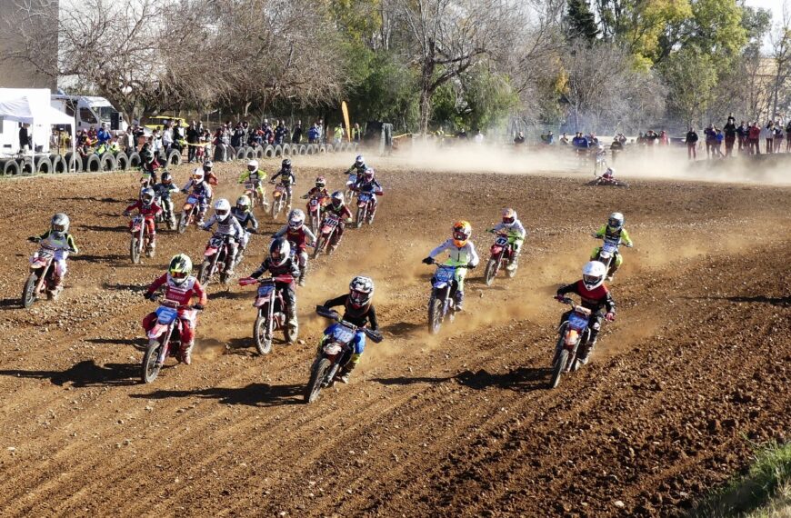 INICI BRILLANT DEL CATALÀ DE MOTOCRÒS DE NENS I FEMENÍ A LA POBLA DE MAFUMET