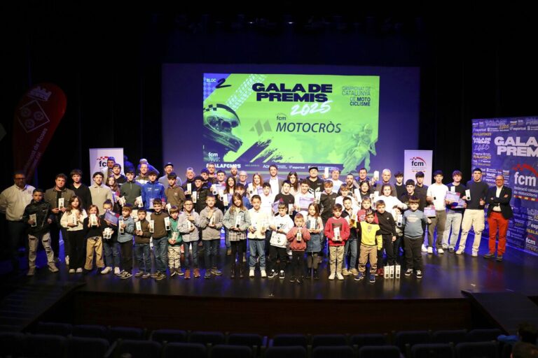 LA GALA DE LA FCM OMPLE EL TEATRE MUNICIPAL DE ROSES I CELEBRA UNA TEMPORADA D’ÈXITS