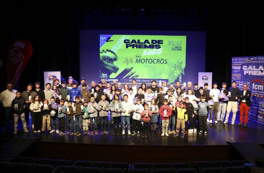 LA GALA DE LA FCM OMPLE EL TEATRE MUNICIPAL DE ROSES I CELEBRA UNA TEMPORADA D’ÈXITS