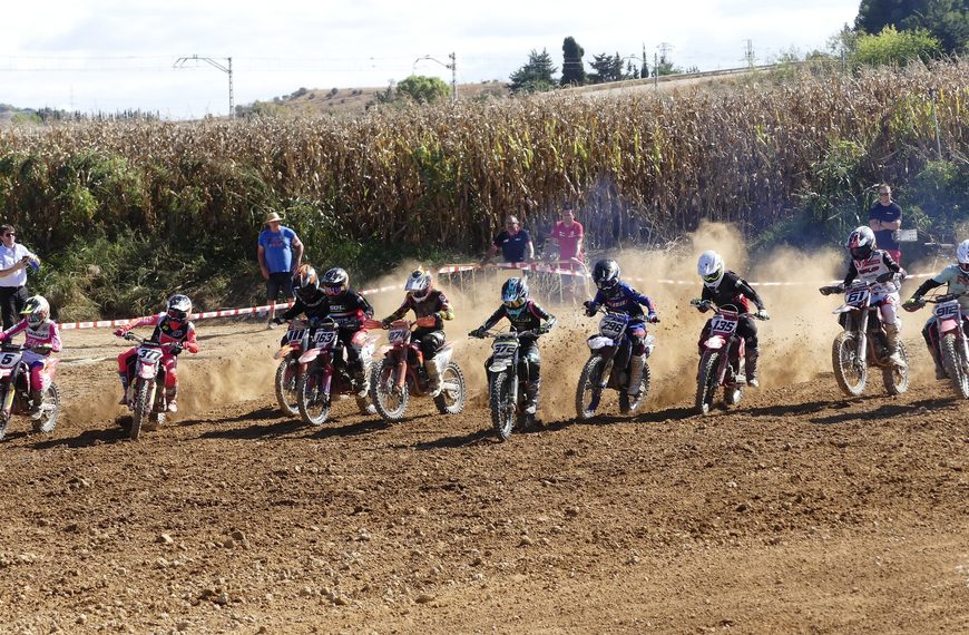 ALMACELLES ACULL LA CINQUENA PROVA DEL CATALÀ DE MOTOCRÒS DE NENS I FEMENÍ